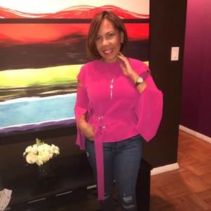 Meet your Posher, Yanet